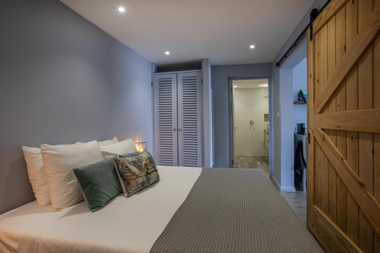 Indigo Apartments & Suites - 'Adults Only' Jan Thiel Екстер'єр фото